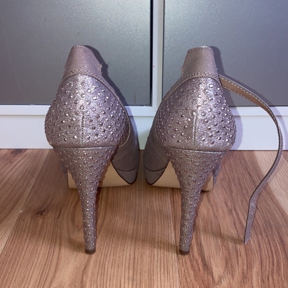 STYLE & Co Lylla Ankle Strap Platform Heel - Picture 3 of 4